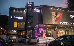 Hotel Tridev Grand